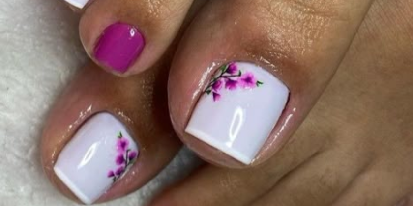 unhas decoradas nos pés 2025