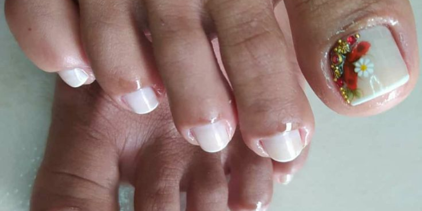 unhas decoradas nos pés 2025
