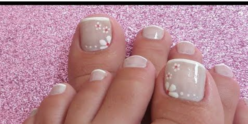 unhas decoradas nos pés 2025