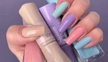 10 Cores de Esmalte que Deixam as Mãos Mais Jovens
