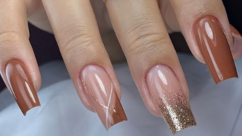 Unhas Marrom com Dourado: O Toque de Elegância Que Você Precisa